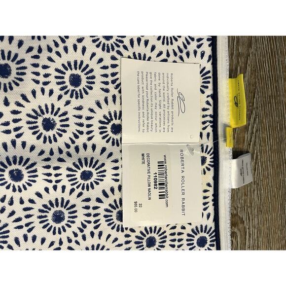 NWT Roberta Roller Rabbit Pillow Cover 22x22 100% Cotton White Blue Print - Picture 4 of 9